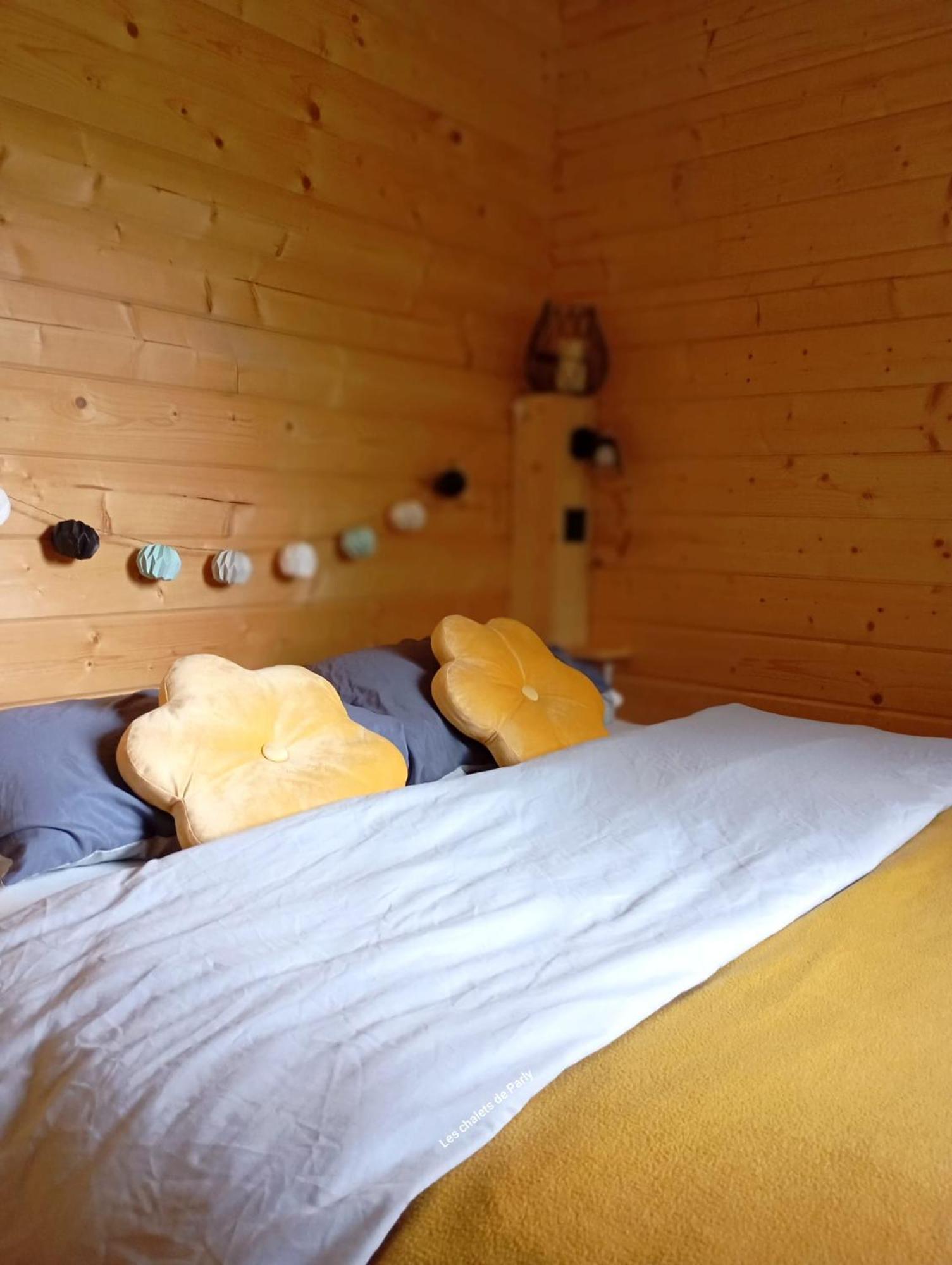 Les Chalets De Parly Exterior photo
